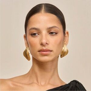 cult gaia erin gold brass brushed leaf flower petal statement earrings jewelery